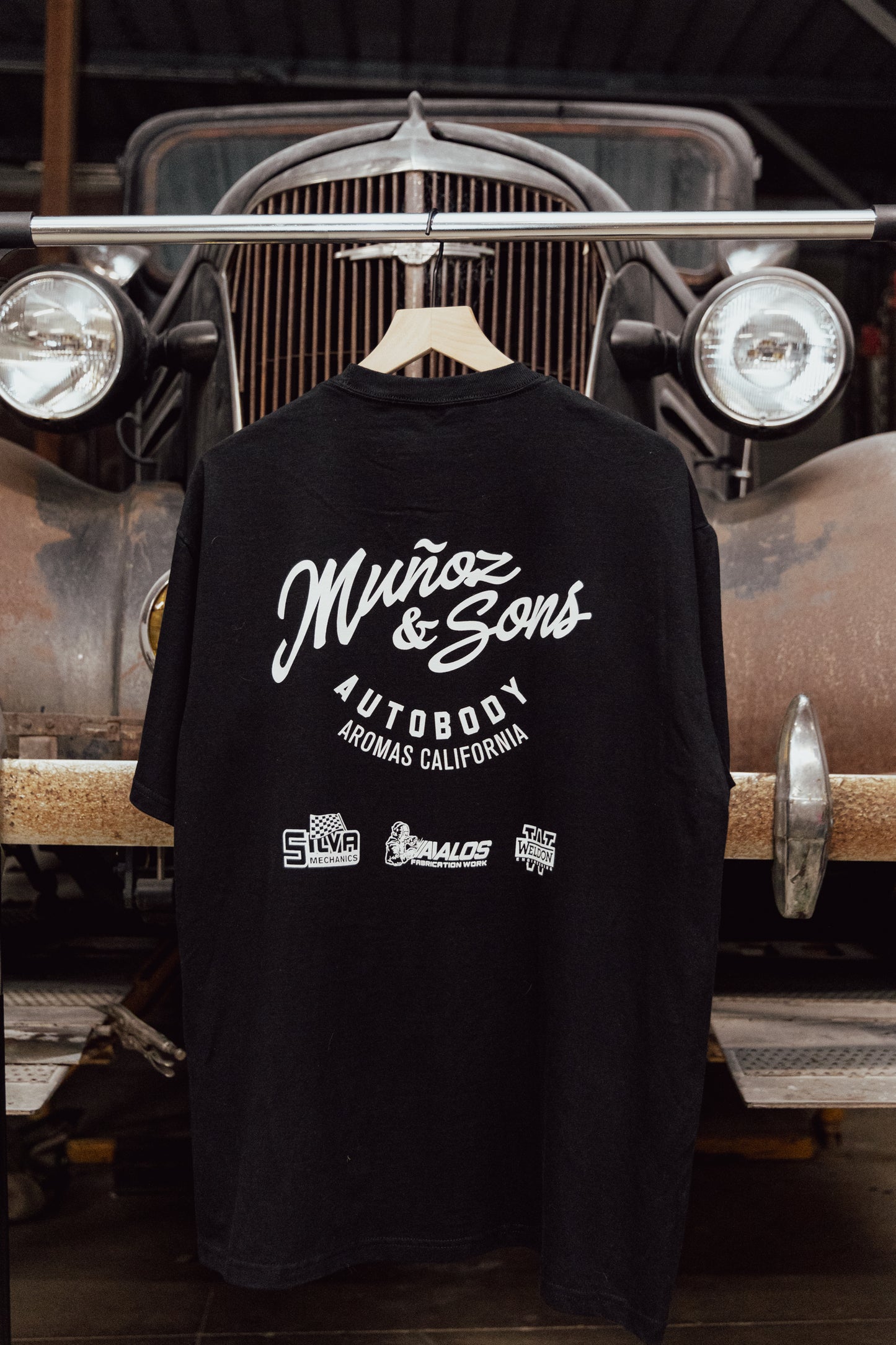 Muñoz & Sons Signature T-Shirt